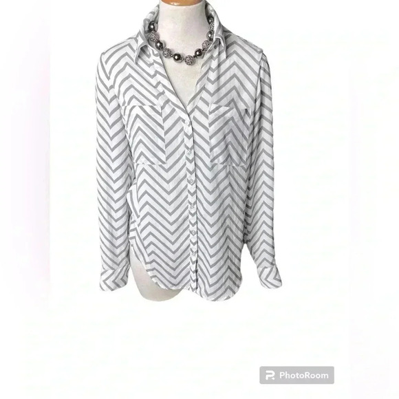 3/$20 EXPRESS the portofino shirt sm collared chevron high low adjustable sleeve - Picture 1 of 6